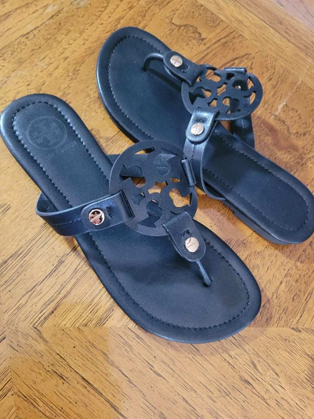Tory Burch Thong Sandal size 40..9-9.5 - Picture 9 of 9